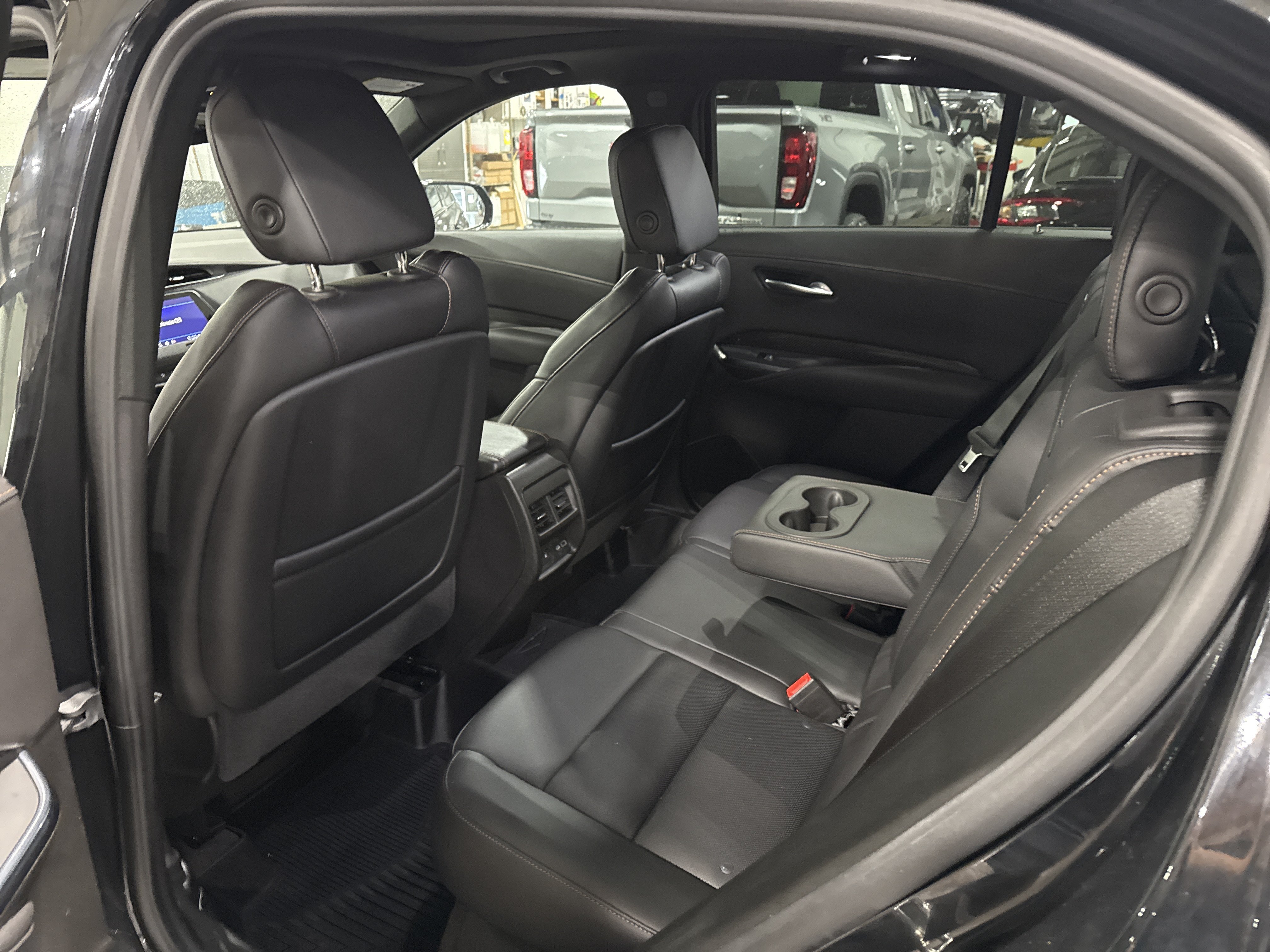 Used 2023 Cadillac XT4 Sport AWD/4WD image 8