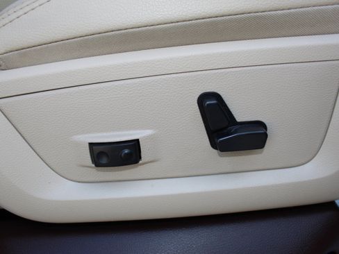 Used 2016 RAM 3500 Laramie image 17