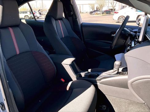 Used 2026 Toyota Corolla SE image 8