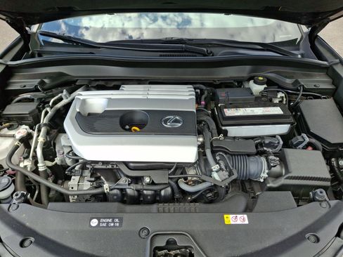 Used 2022 Lexus UX 200 w/ Accessory Package (Z1) FWD image 27