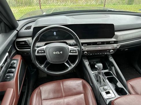 Used 2023 Kia Telluride EX w/ EX Captain's Chair Package FWD image 10