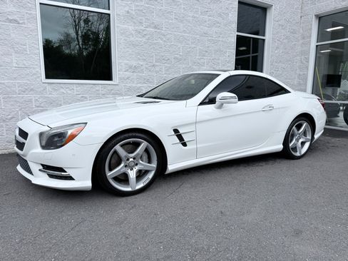 Used 2015 Mercedes-Benz SL 550 image 2