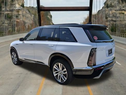 New 2026 Cadillac Vistiq Luxury AWD/4WD image 7