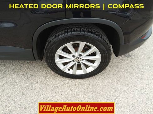 Used 2017 Volkswagen Tiguan S image 10