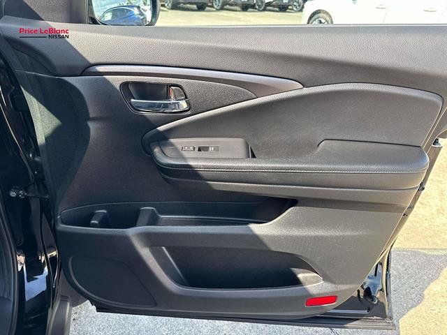 Used 2019 Honda Passport Sport image 14