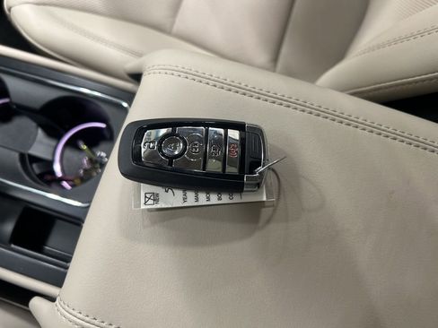 New 2025 Lincoln Corsair Grand Touring w/ Rear Removable Package Tray image 22