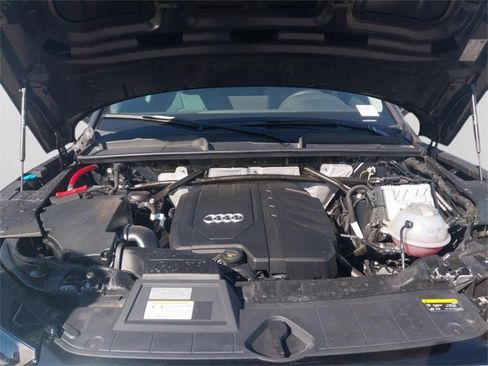 Used 2024 Audi Q5 2.0T Premium w/ Convenience Package image 9