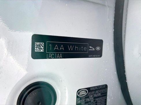 Used 2021 Land Rover Range Rover Velar R-Dynamic S image 22