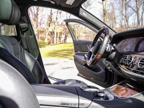 Used 2020 Mercedes-Benz S 560 4MATIC Sedan image 28