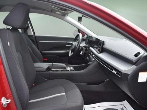 Used 2025 Hyundai Sonata SEL FWD image 13