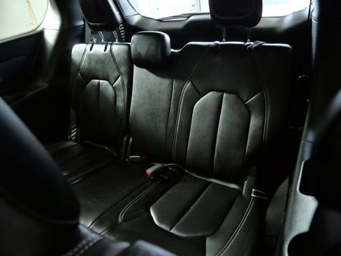Used 2025 Chrysler Pacifica Select FWD image 15