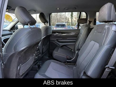 Used 2023 Jeep Grand Cherokee L Laredo w/ Luxury Tech Group I image 13