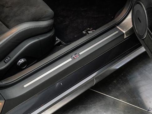 Used 2009 Nissan GT-R Premium AWD/4WD image 62