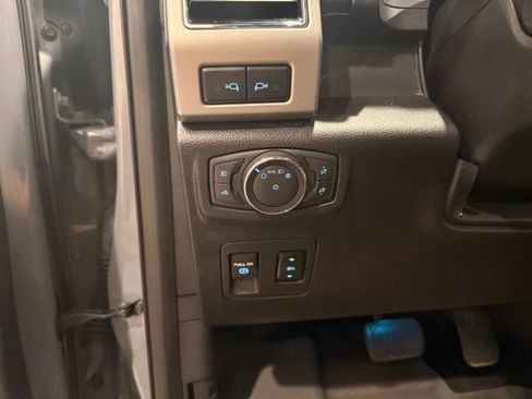 Used 2019 Ford F150 Lariat w/ Equipment Group 502A Luxury AWD/4WD image 13