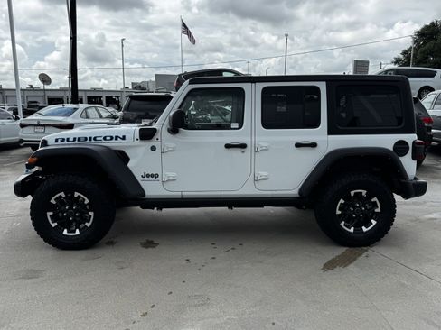 Used 2024 Jeep Wrangler Unlimited Rubicon 4xe AWD/4WD image 7