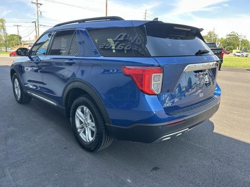Used 2021 Ford Explorer XLT w/ Equipment Group 202A AWD/4WD image 5