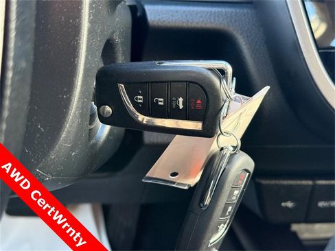 Used 2024 Toyota Camry SE image 30