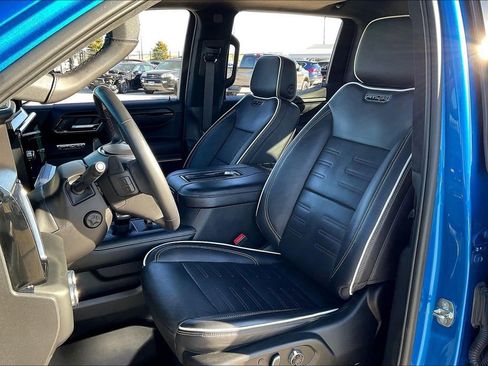 Used 2022 GMC Sierra 1500 AT4X image 33