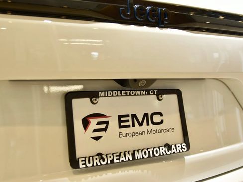 Used 2023 Jeep Grand Cherokee 30th Anniversary AWD/4WD image 10