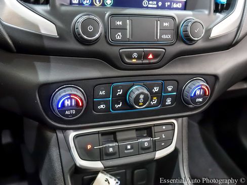 Used 2023 GMC Terrain SLT w/ Elevation Edition image 23
