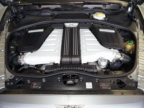 Used 2016 Bentley Flying Spur W12 image 29