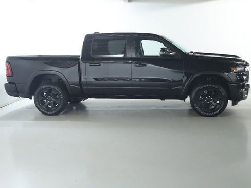 Used 2025 RAM 1500 Big Horn AWD/4WD image 11