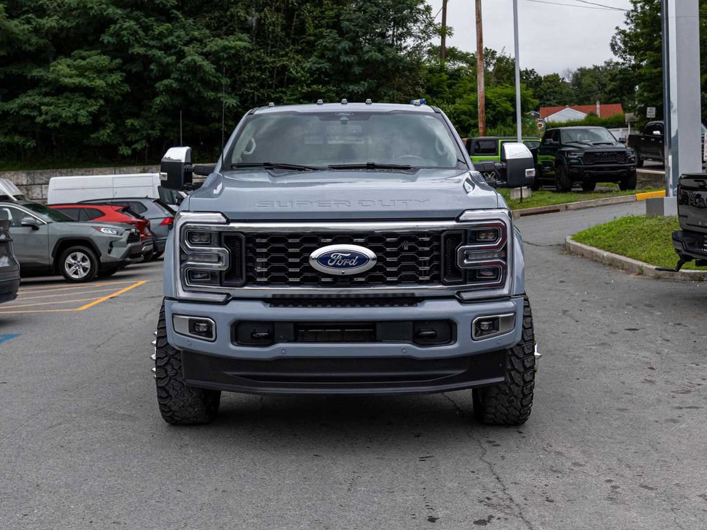 Used 2025 Ford F450 Platinum w/ Platinum Plus Package AWD/4WD image 2