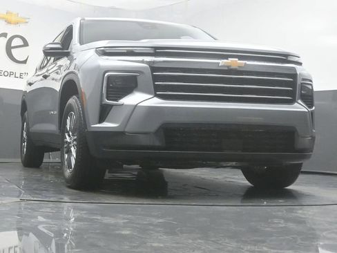 New 2026 Chevrolet Traverse LT w/ Driver Confidence Package image 3