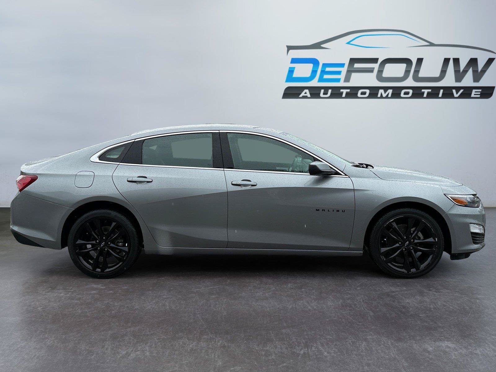 Used 2024 Chevrolet Malibu LT w/ Sport Edition FWD image 2