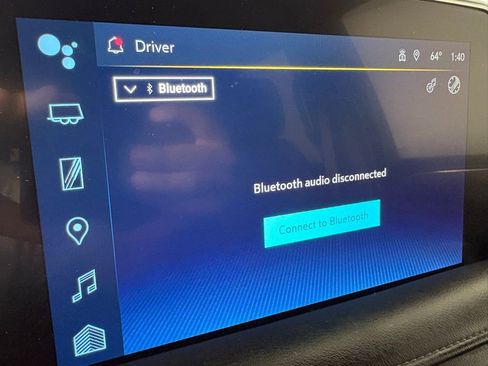 Used 2024 Chevrolet Suburban LT RWD image 36