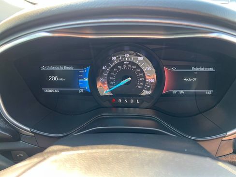 Used 2020 Ford Fusion SE FWD image 16