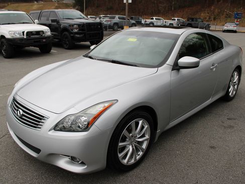 Used 2013 INFINITI G37 Journey w/ Premium Pkg image 6