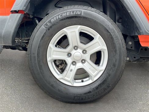 Certified 2018 Jeep Wrangler Unlimited Sport S image 27