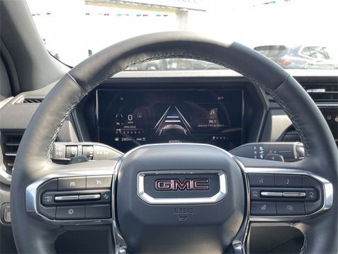 Used 2025 GMC Terrain Elevation image 22