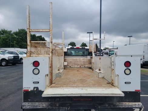Used 2017 Ford F450 XL AWD/4WD image 23