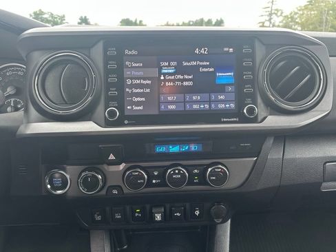 Used 2021 Toyota Tacoma TRD Off-Road w/ Technology Package AWD/4WD image 21
