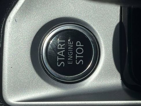 Used 2025 Nissan Altima 2.5 SV FWD image 24