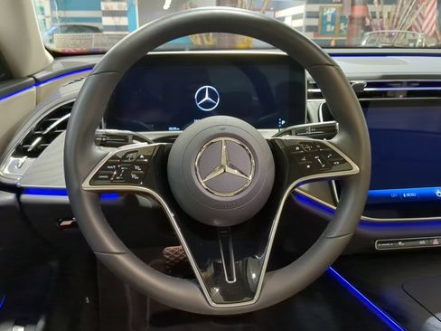 Used 2026 Mercedes-Benz E 350 4MATIC Sedan image 2