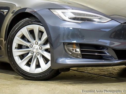 Used 2017 Tesla Model S 75D image 3