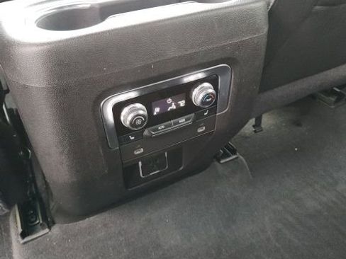 Used 2021 GMC Yukon Denali image 11