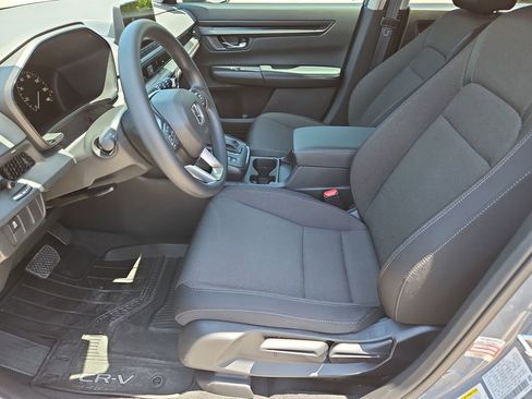 Used 2025 Honda CR-V LX image 14