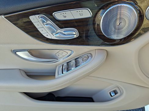Used 2021 Mercedes-Benz C 300 Cabriolet image 12
