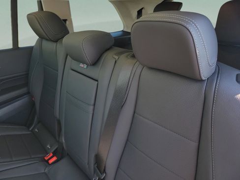 New 2026 Mercedes-Benz GLS 450 4MATIC image 9