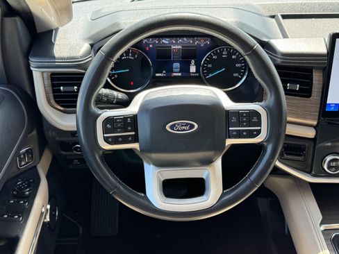 Used 2024 Ford Expedition Limited image 15