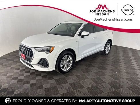 Used 2021 Audi Q3 2.0T Premium w/ Convenience Package AWD/4WD image 3