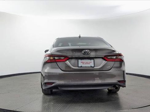 Used 2024 Toyota Camry LE w/ Convenience Package FWD image 6