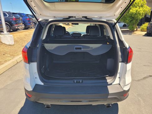 Used 2019 Ford Escape SE FWD image 7