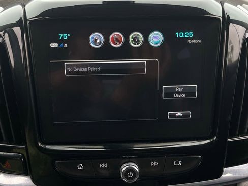 Used 2019 Chevrolet Traverse LT FWD image 26