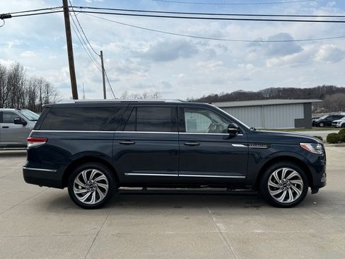 Used 2022 Lincoln Navigator L Reserve image 23