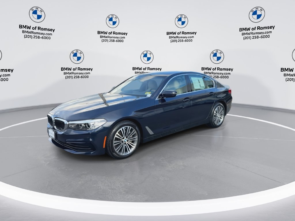 Used 2019 BMW 530i xDrive w/ Convenience Package AWD/4WD image 4